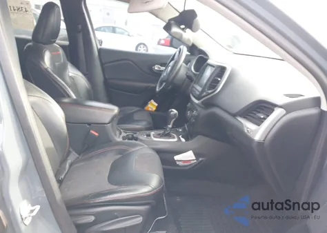 2015 Jeep Cherokee Trailhawk z USA, uszkodzony, nr VIN 1C4PJMBBXFW660456